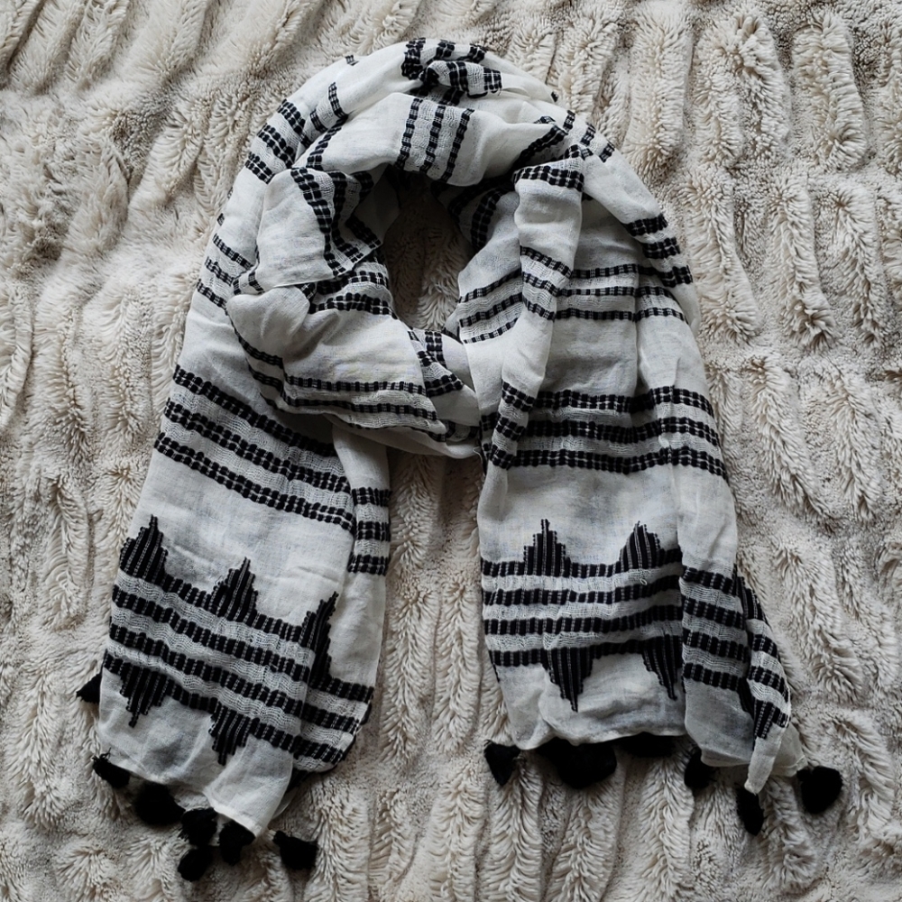 Tribal LOFT scarf